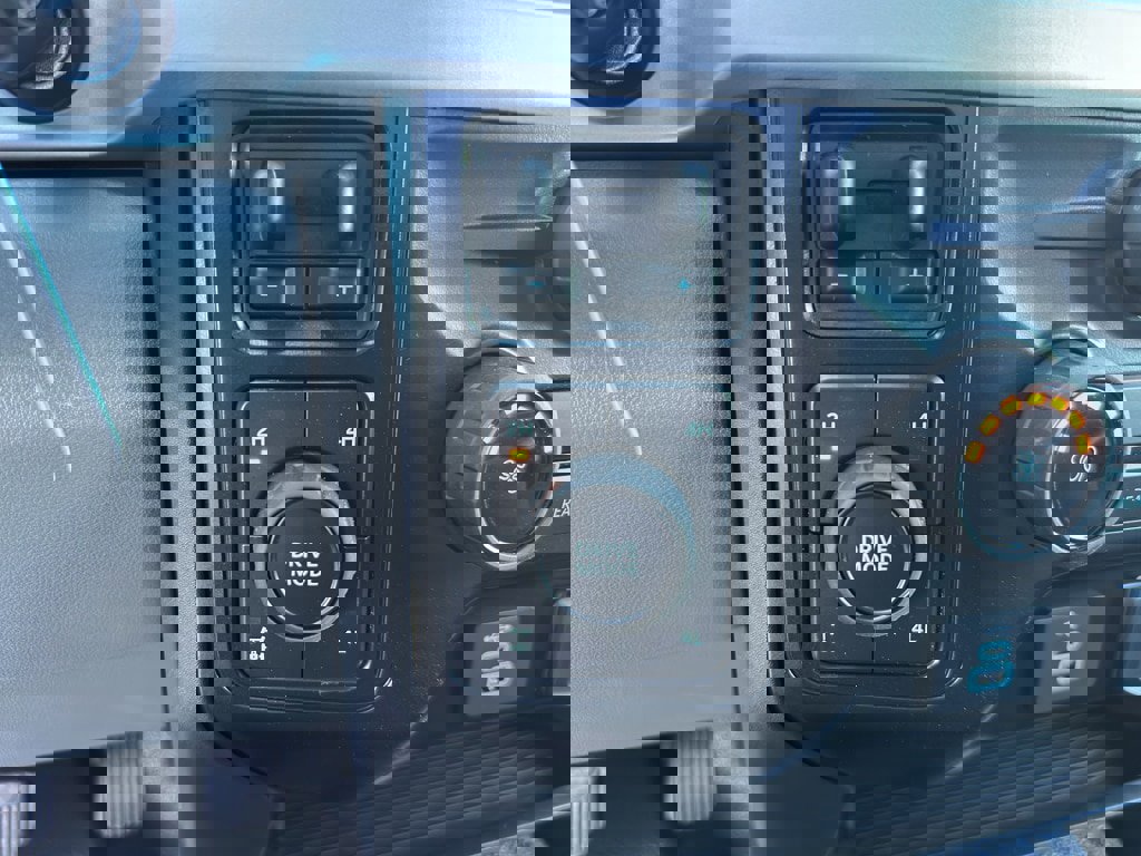 New 2025 Ford F350 XL w/ XL Chrome Package image 30