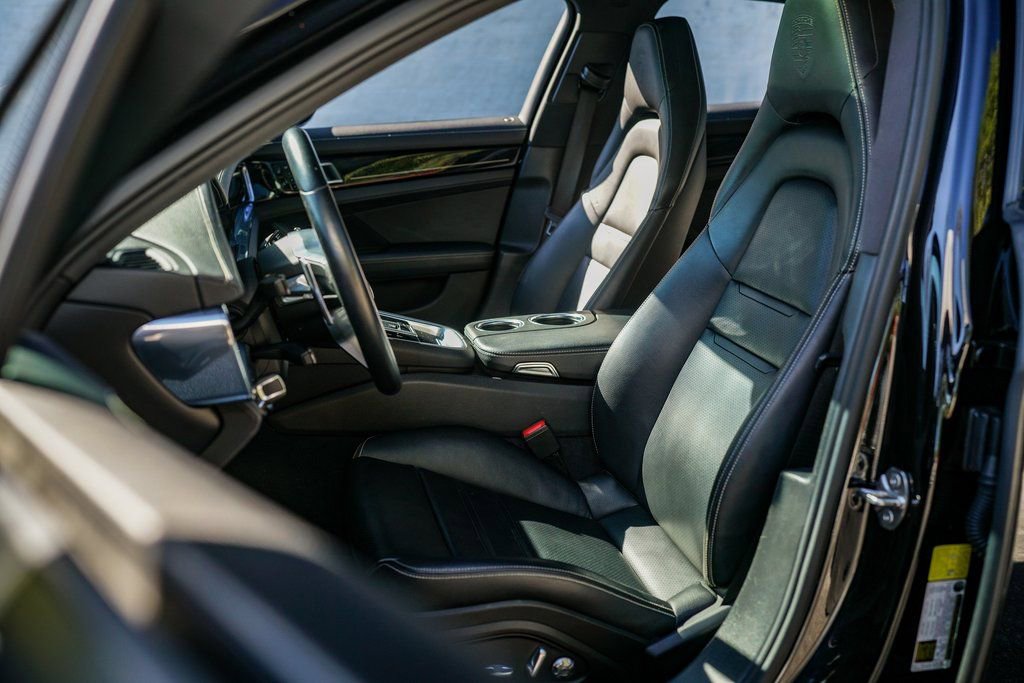 Used 2020 Porsche Panamera Edition image 23
