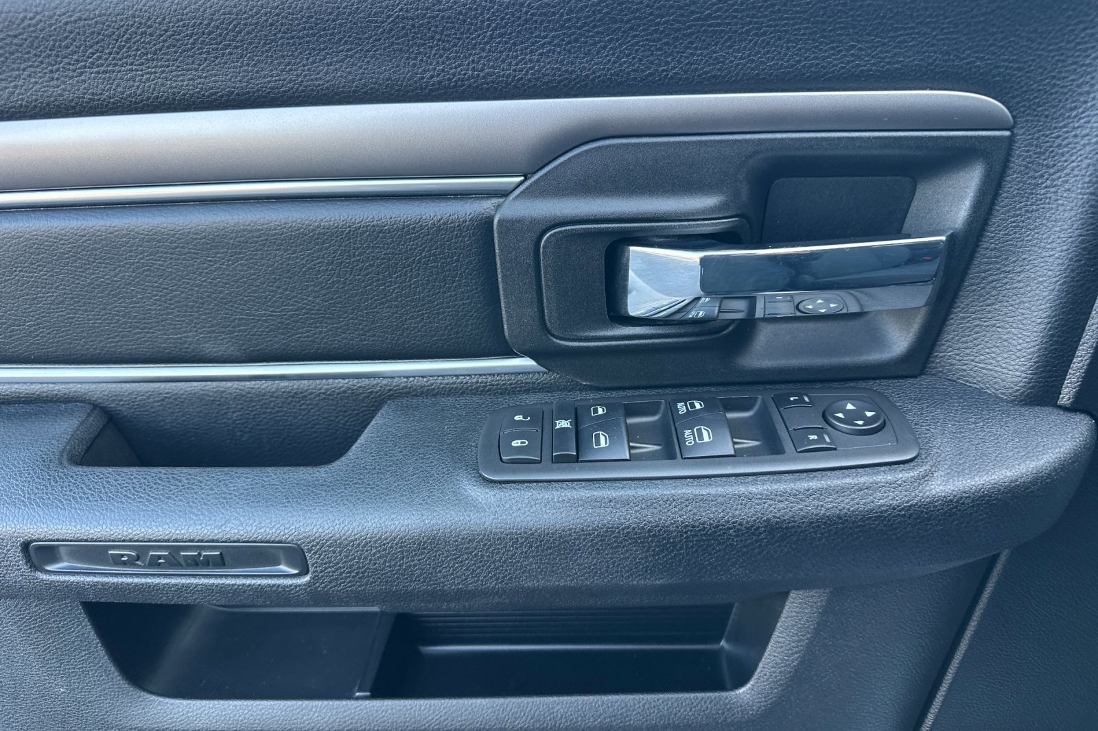 Used 2024 RAM 1500 Classic Warlock image 11