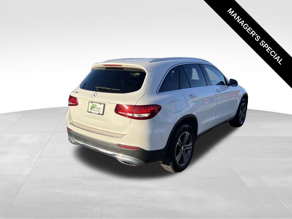 Used 2017 Mercedes-Benz GLC 300 w/ Premium 1 Package image 7