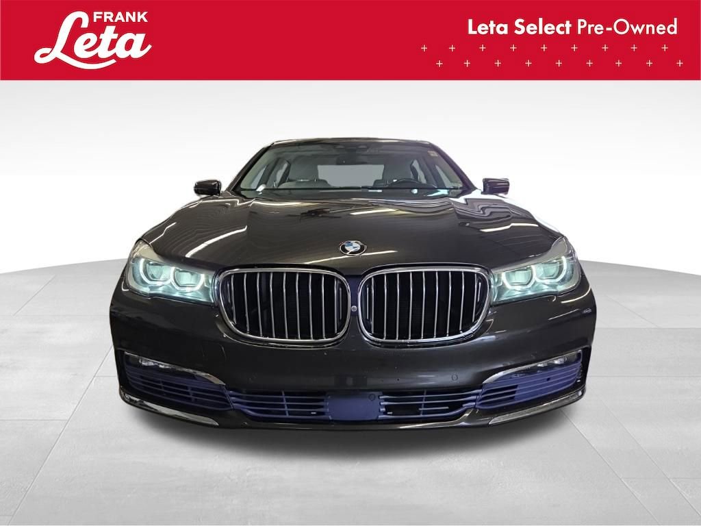Used 2017 BMW 740i xDrive image 9