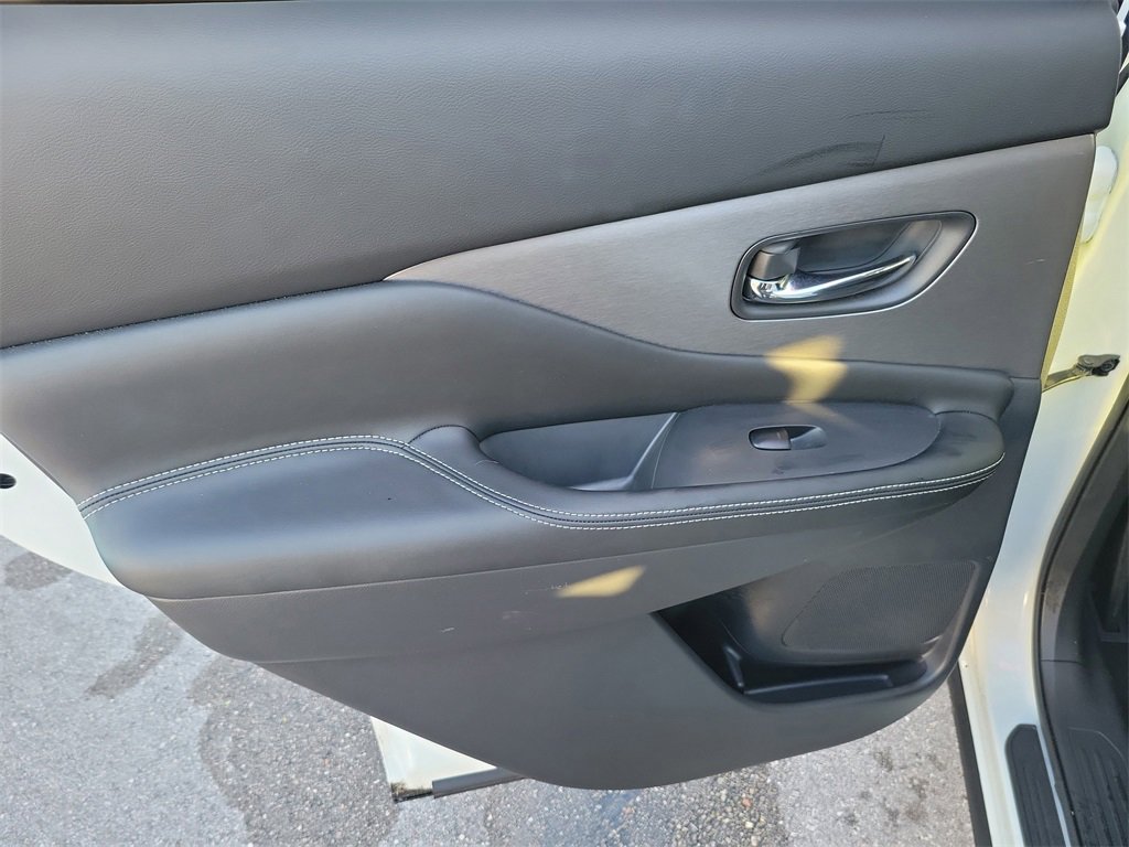 Certified 2024 Nissan Murano SV image 11