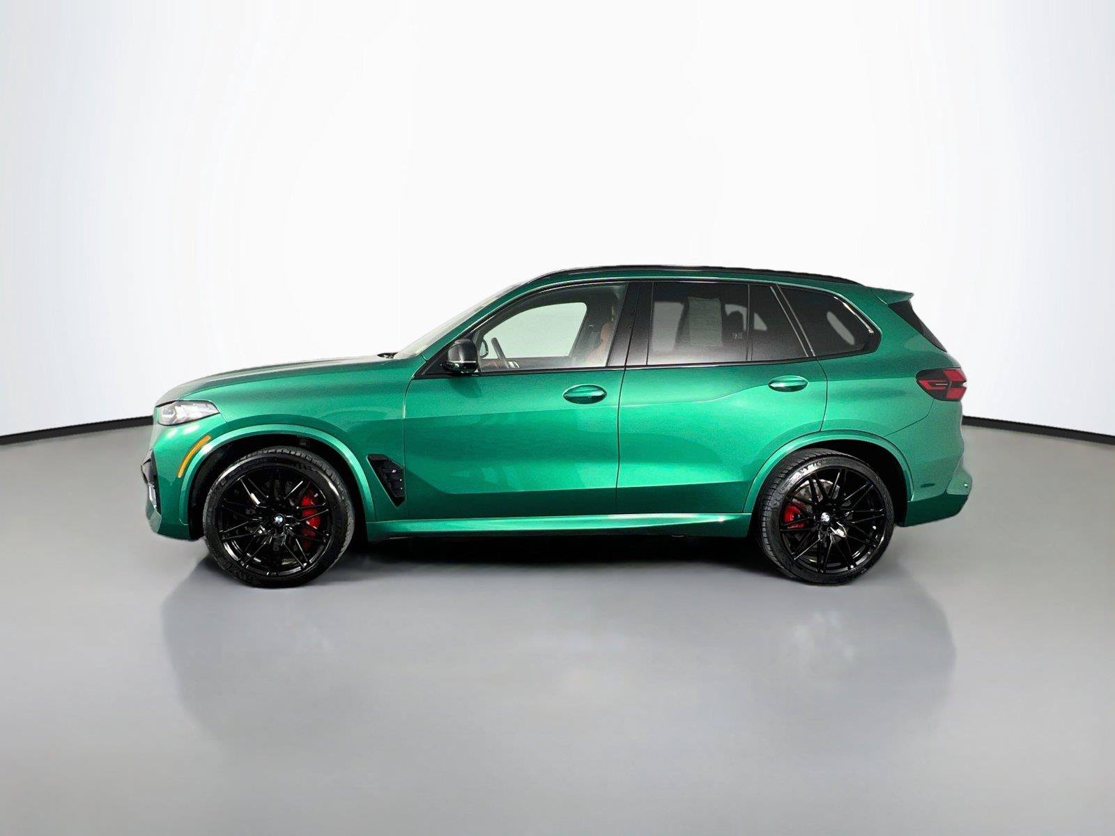 Used 2025 BMW X5 M Competition w/ Executive Package AWD/4WD image 3