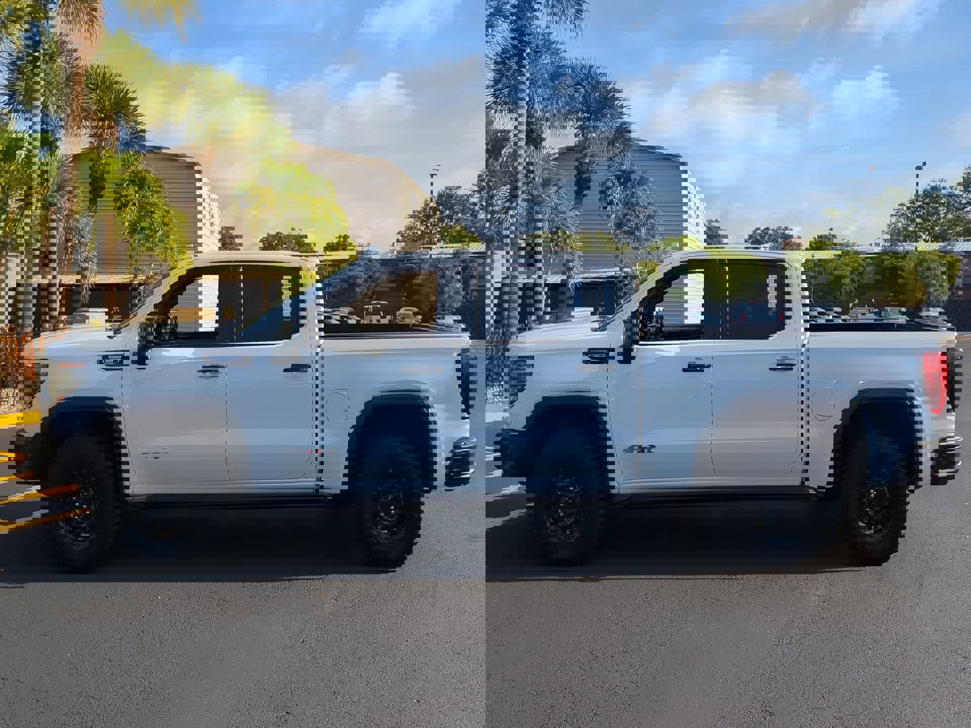 Used 2024 GMC Sierra 1500 AT4X w/ AT4X AEV Edition image 9