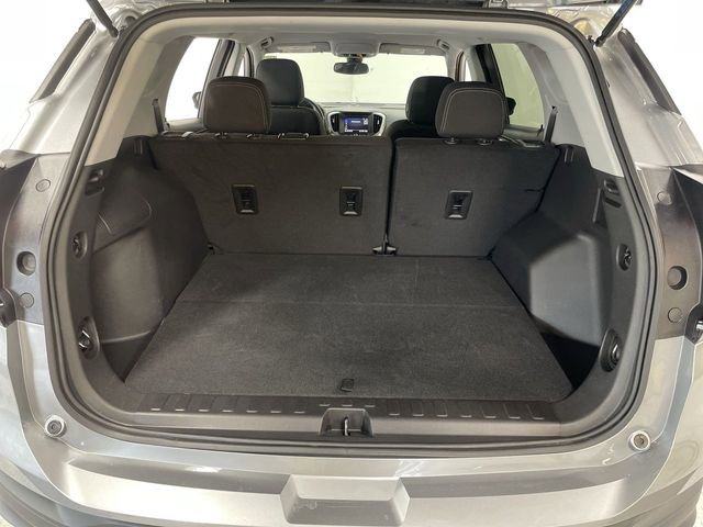 Used 2024 GMC Terrain SLE image 25