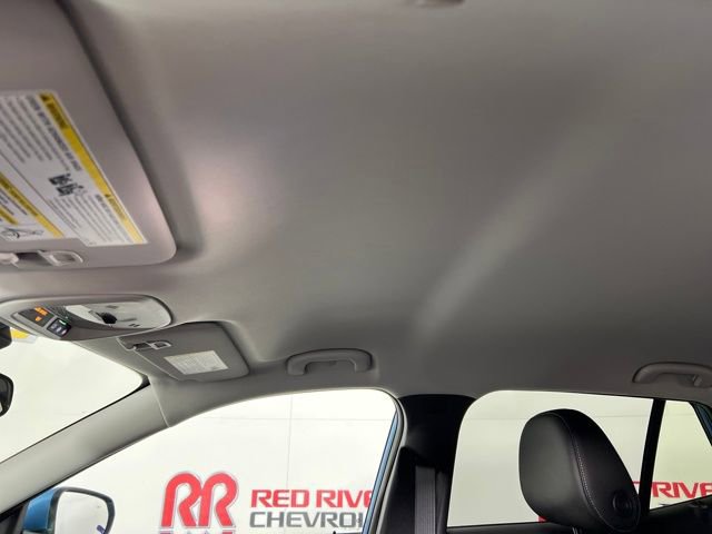 Used 2025 Chevrolet Trax LT w/ Driver Confidence Package image 20