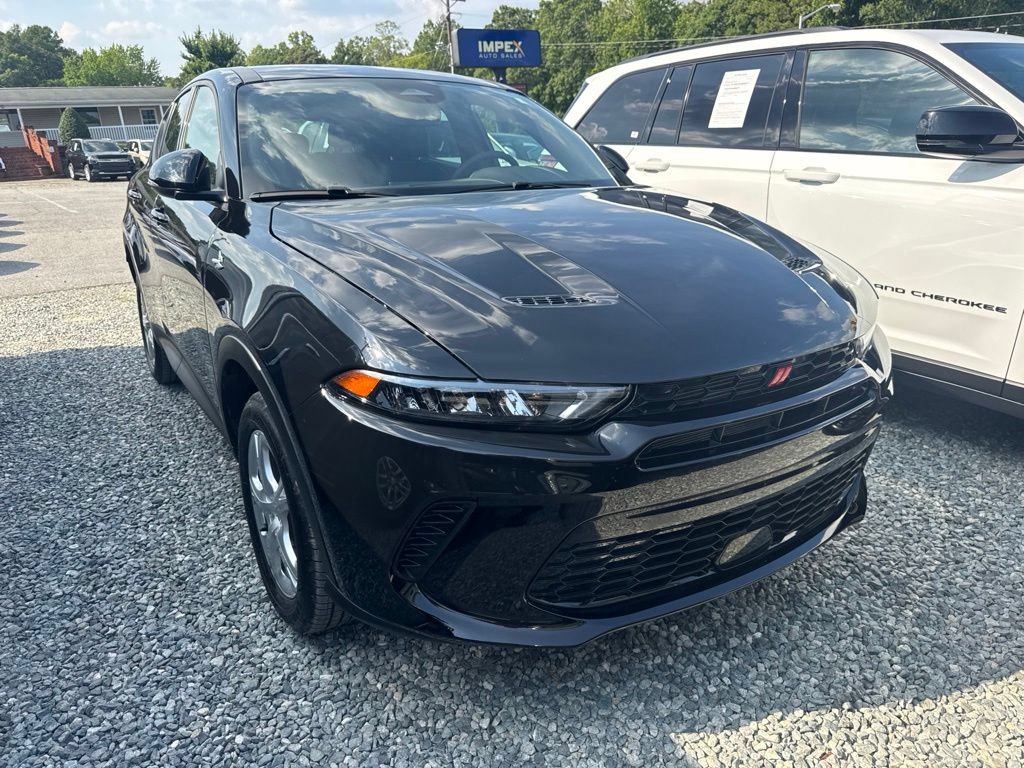 Used 2024 Dodge Hornet GT Plus AWD/4WD image 2