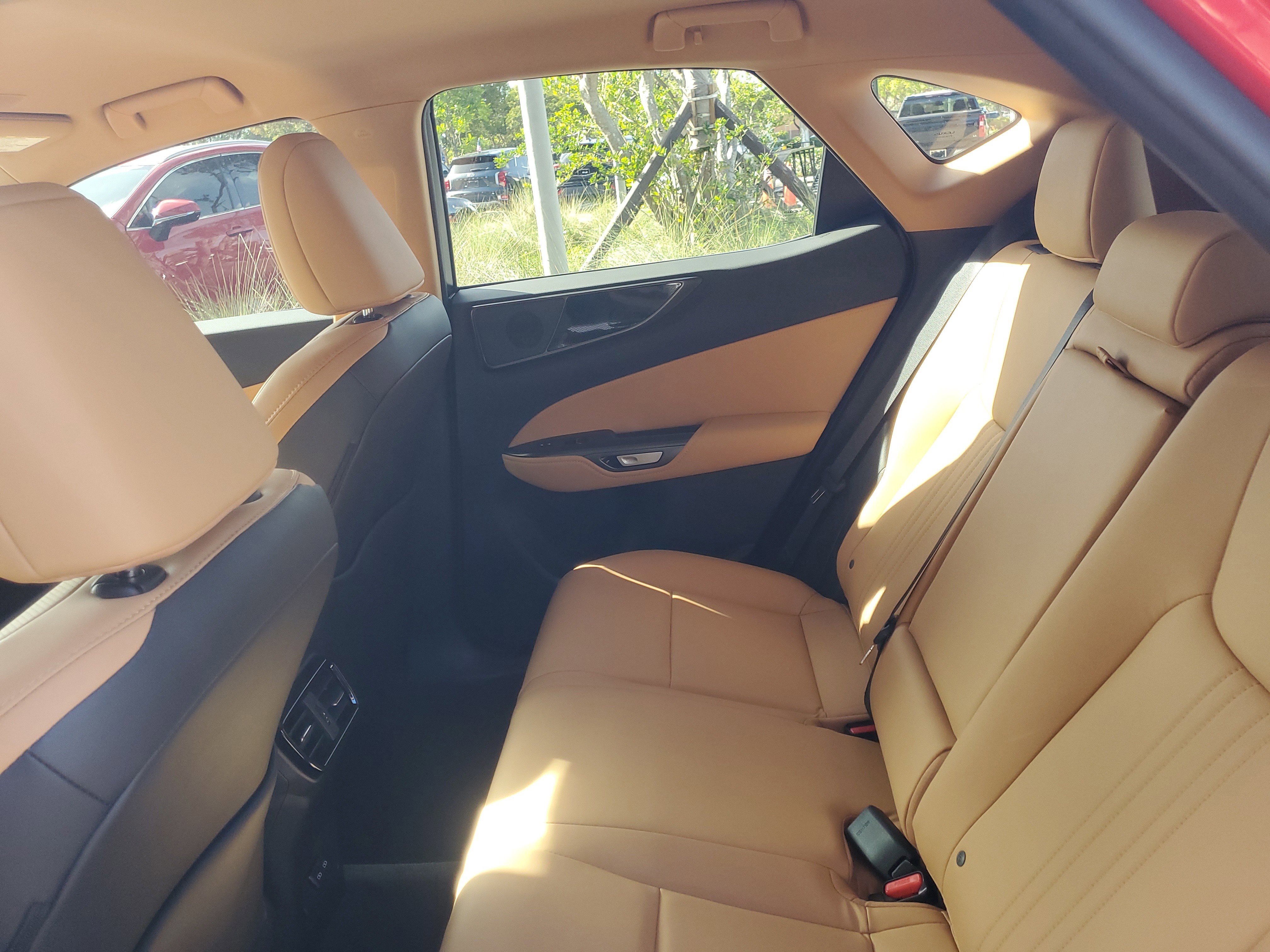 Certified 2025 Lexus NX 250 FWD image 12