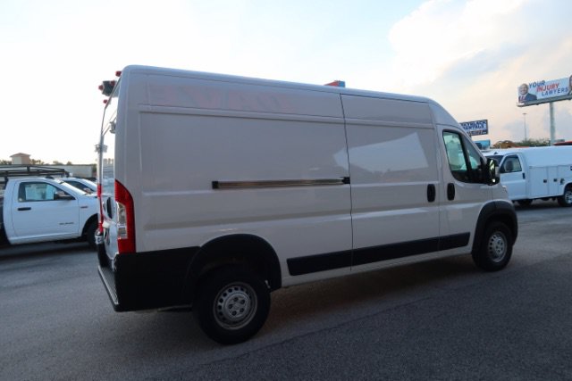 Used 2025 RAM ProMaster 2500 w/ Convenience Group FWD image 4