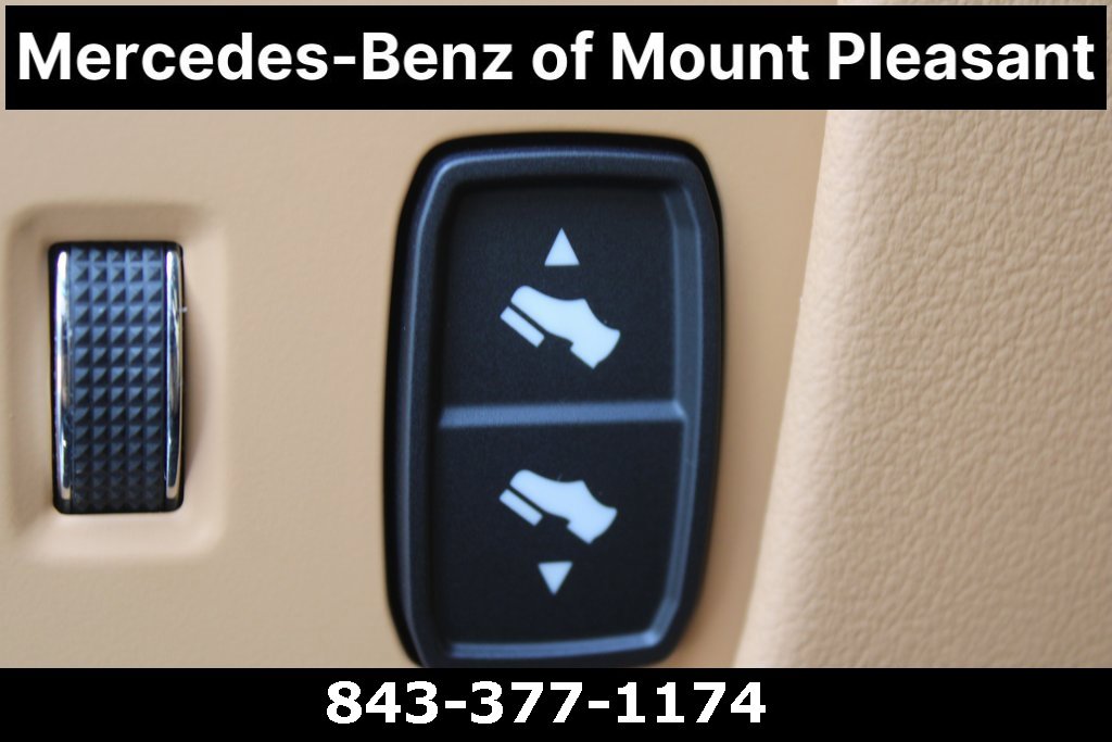 Used 2023 Jeep Grand Wagoneer L Series III w/ Rear Seat Video Group 1 image 31