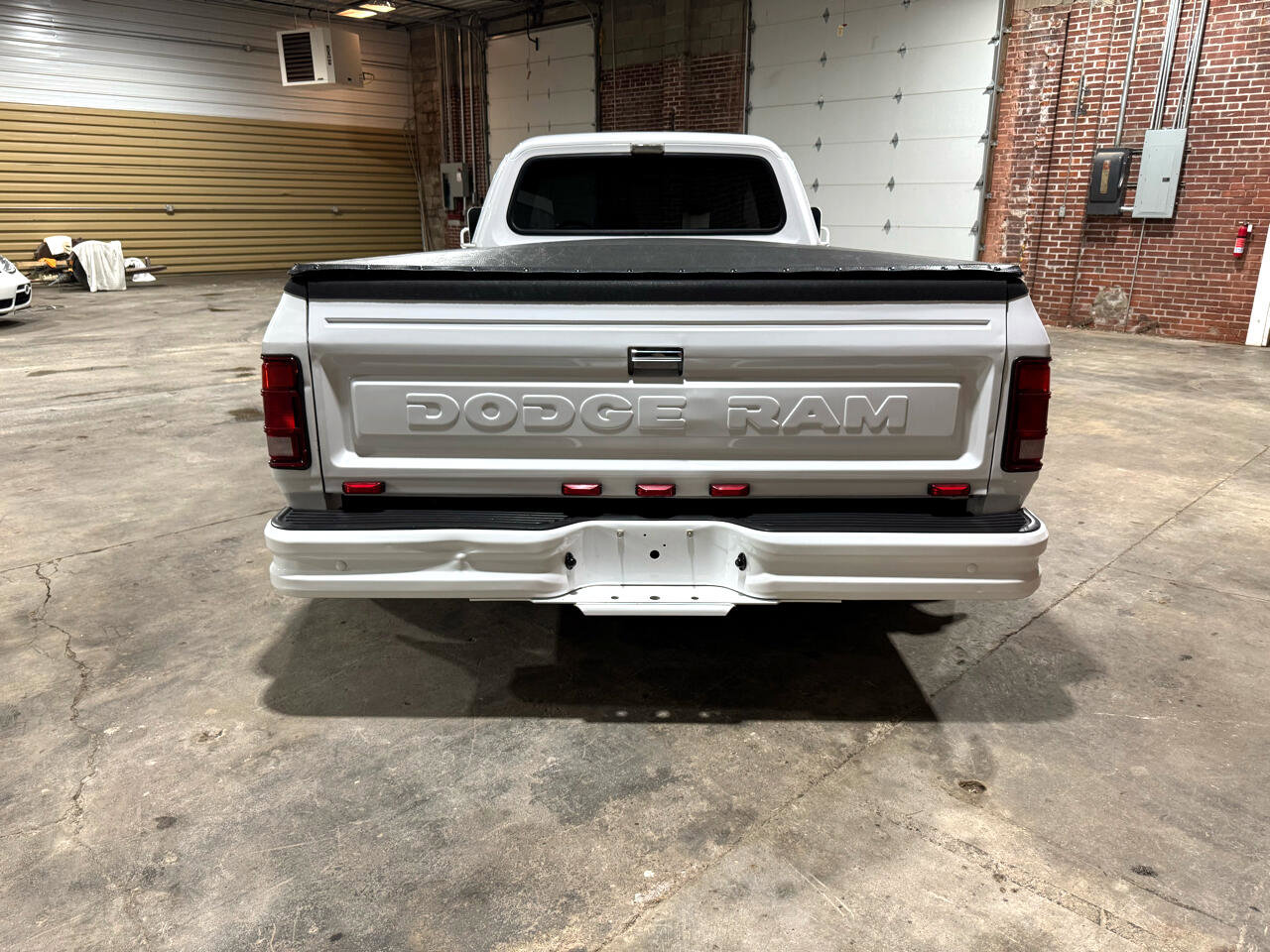 Used 1993 Dodge D/W Truck 350 RWD image 5