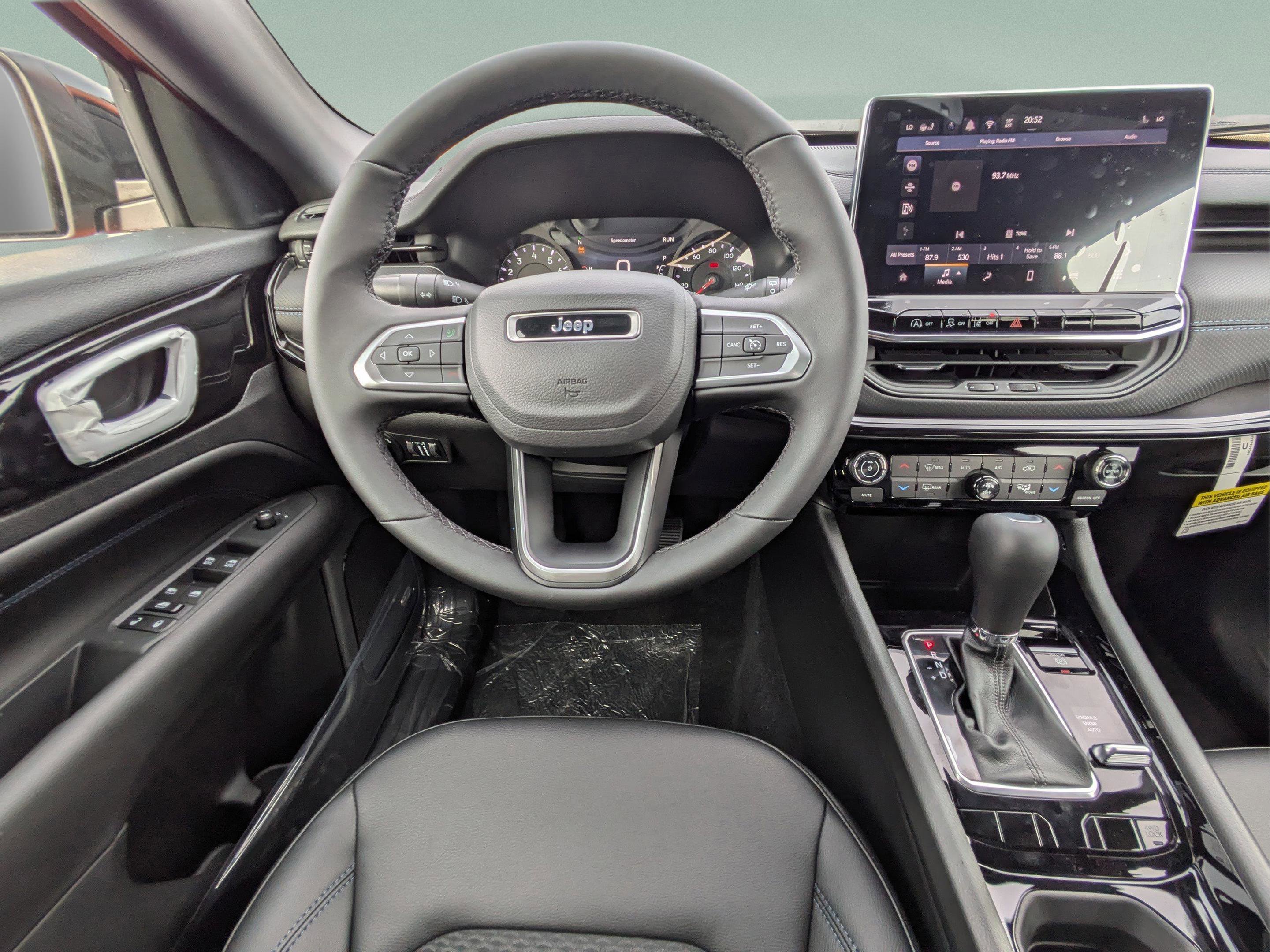 New 2026 Jeep Compass Latitude w/ Sun and Sound Group image 17