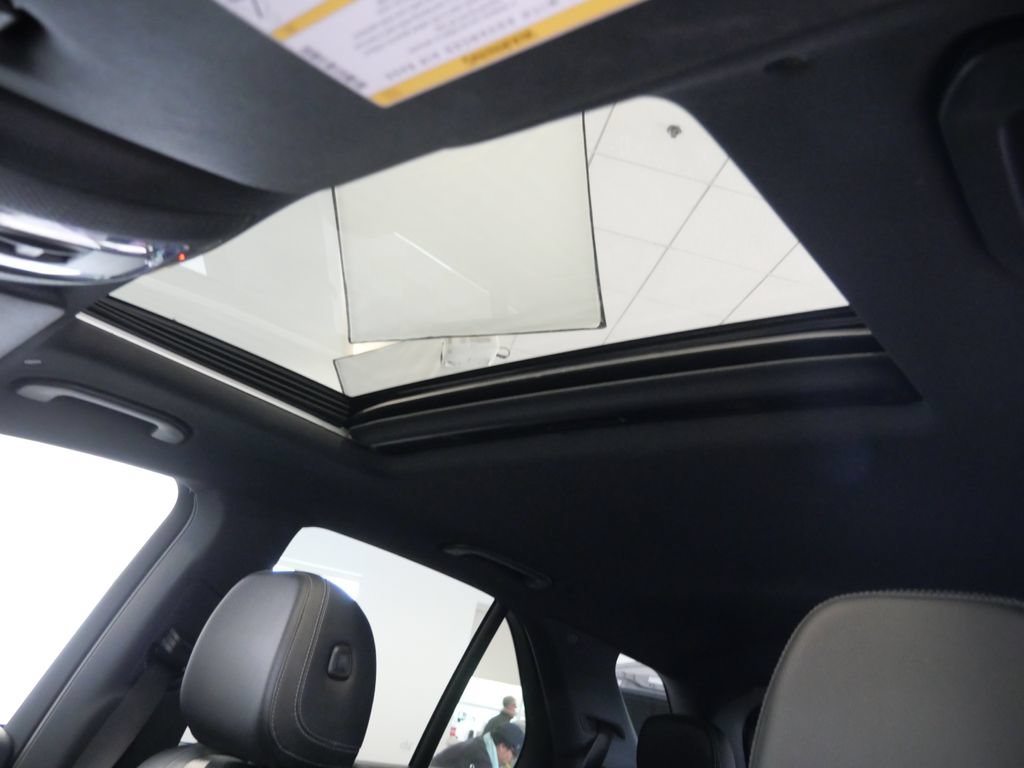 Used 2022 Mercedes-Benz GLE 350 4MATIC w/ Premium Package image 26
