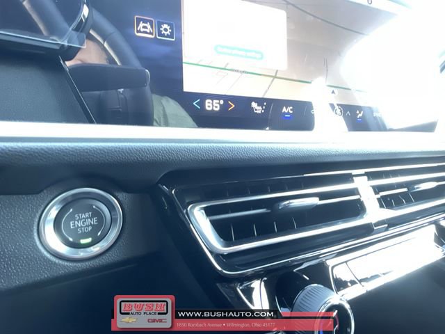 New 2025 Chevrolet Traverse LT w/ Enhanced Driving Package image 17