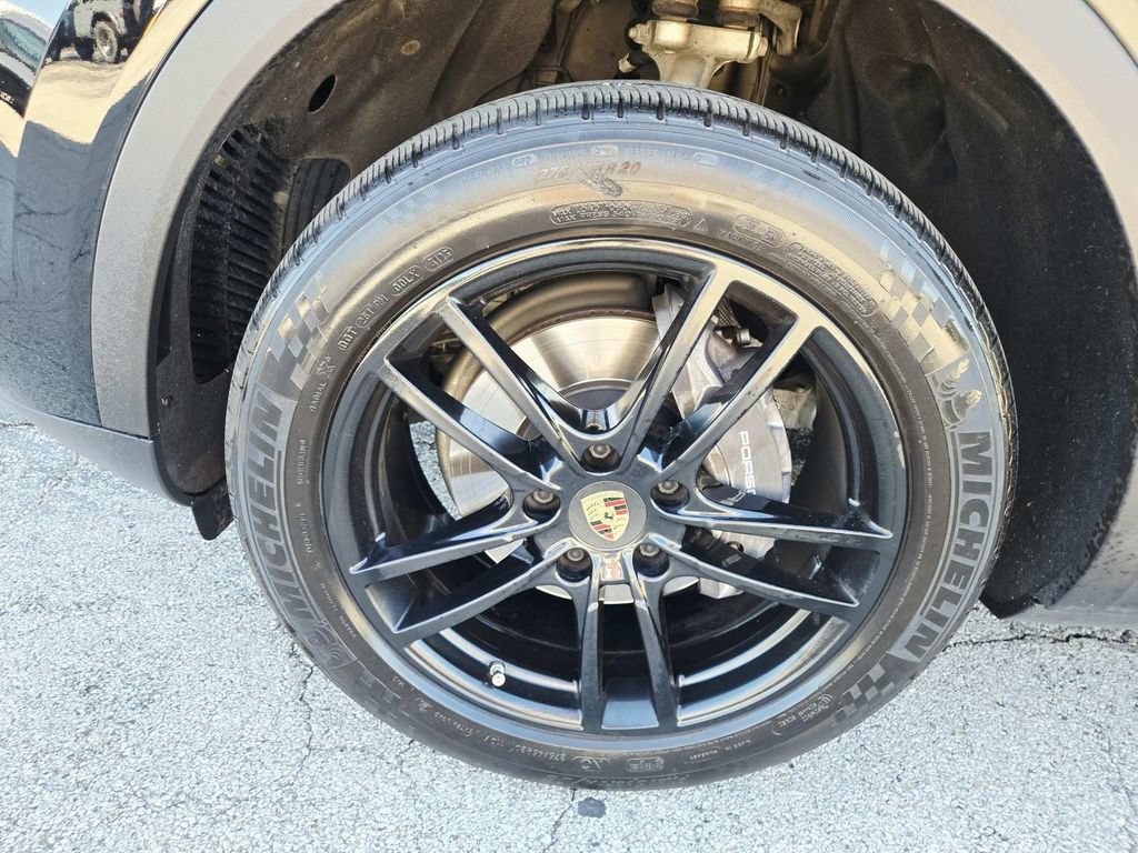 Used 2019 Porsche Cayenne AWD/4WD image 18