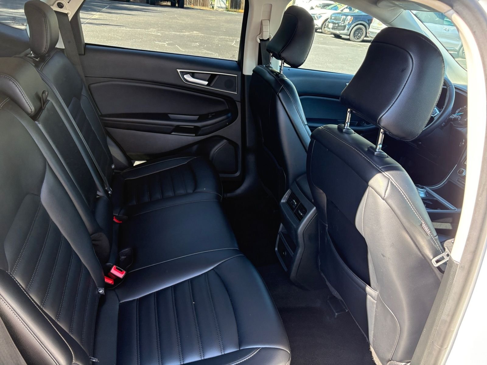 Used 2024 Ford Edge SEL AWD/4WD image 16