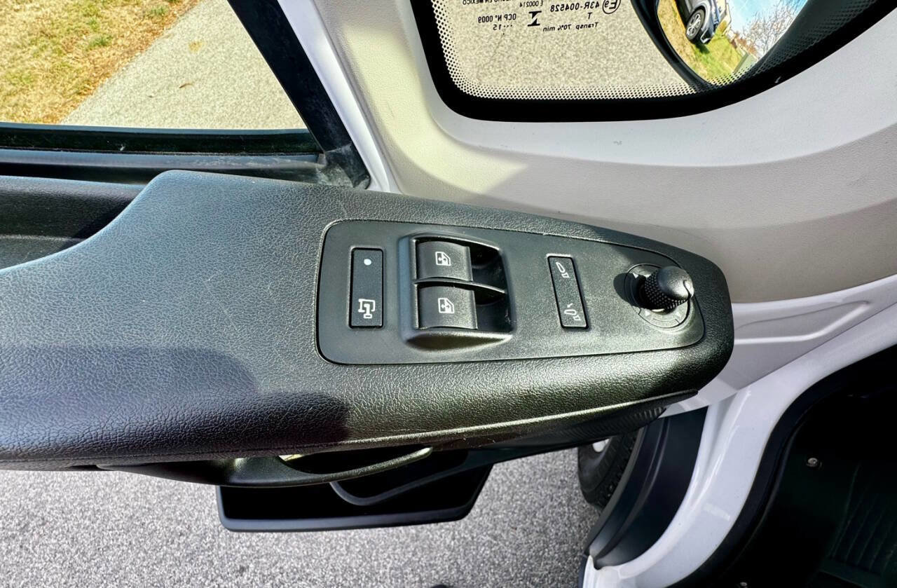 Used 2015 RAM ProMaster 2500 w/ Interior Convenience Group image 13