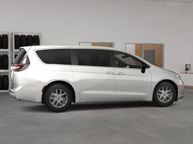 New 2024 Chrysler Pacifica Touring-L FWD image 6