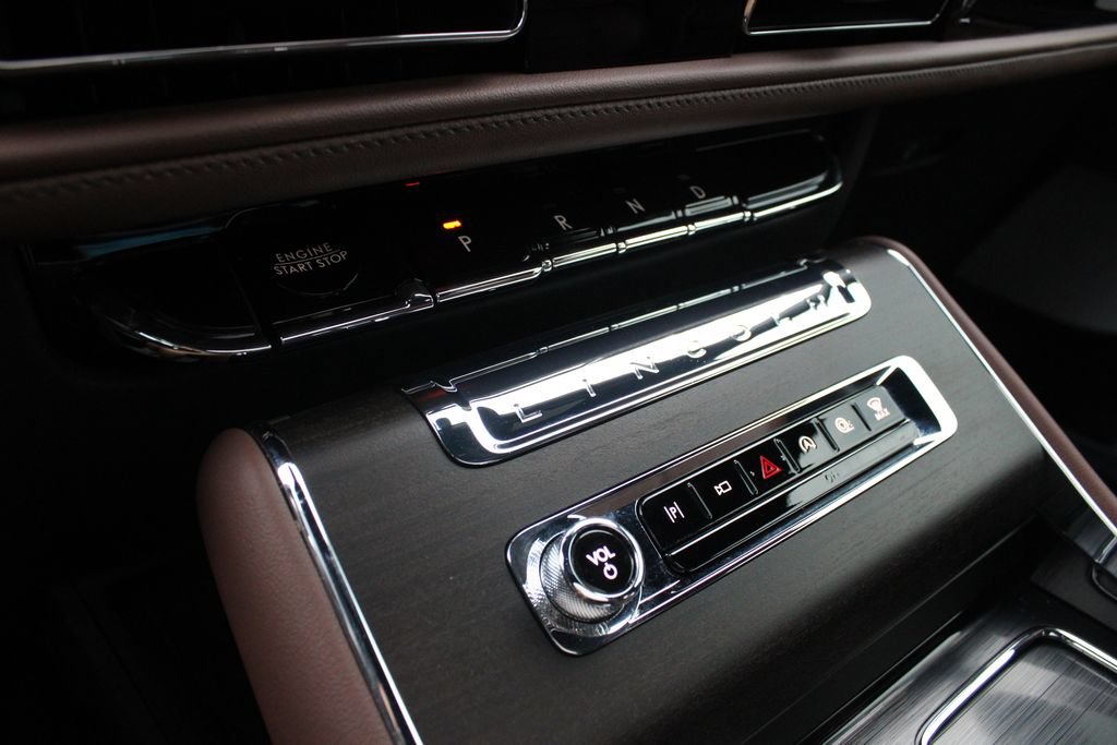 New 2026 Lincoln Aviator Reserve AWD/4WD image 16