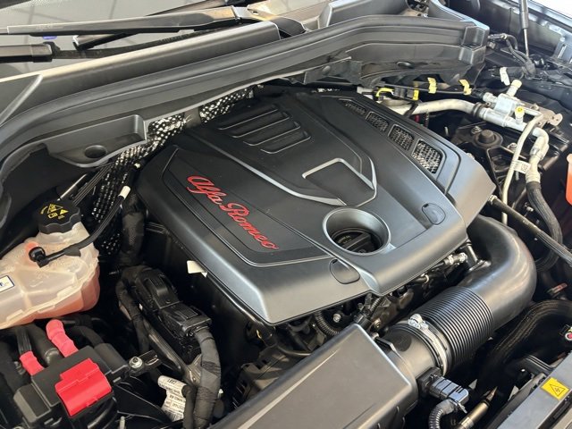 Used 2022 Alfa Romeo Stelvio Sprint image 39