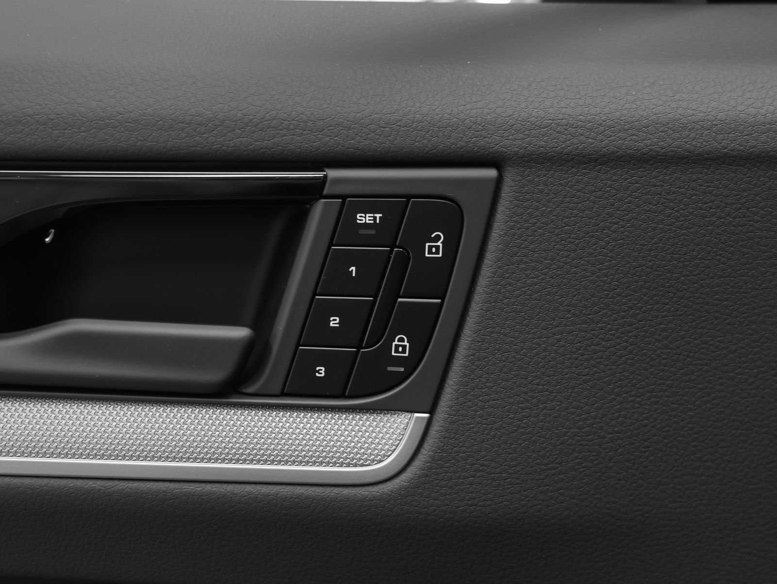 New 2026 Porsche Cayenne Coupe AWD/4WD image 26