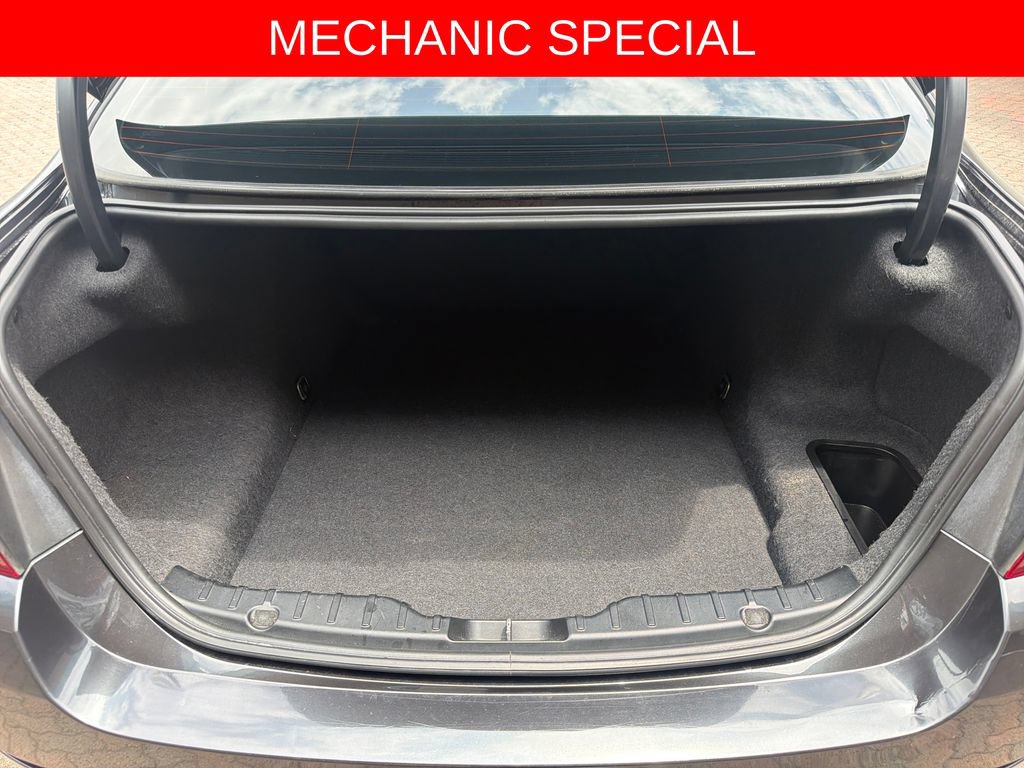 Used 2011 BMW 550i Sedan RWD image 17