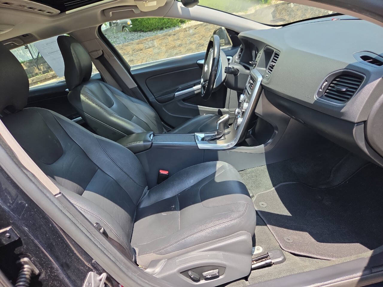 Used 2016 Volvo V60 T5 Premier AWD/4WD image 26