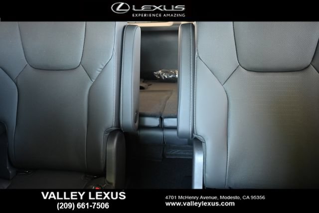 New 2026 Lexus TX 500h AWD image 15
