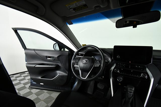 Used 2024 Toyota Venza LE image 19