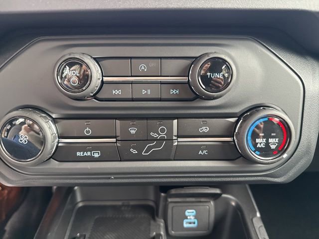 New 2025 Ford Bronco 4-Door image 14