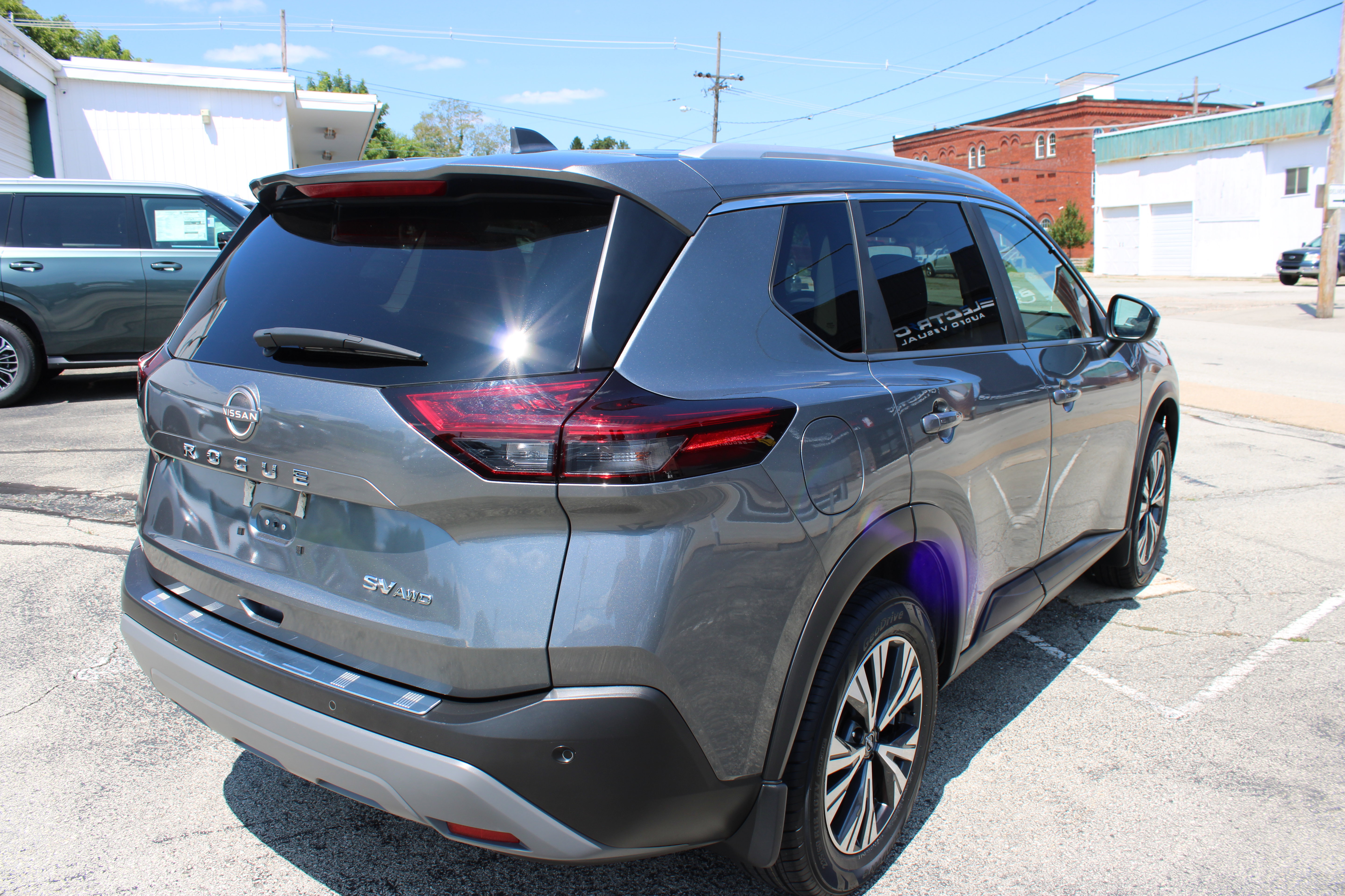 Certified 2023 Nissan Rogue SV w/ SV Premium Package AWD/4WD image 8