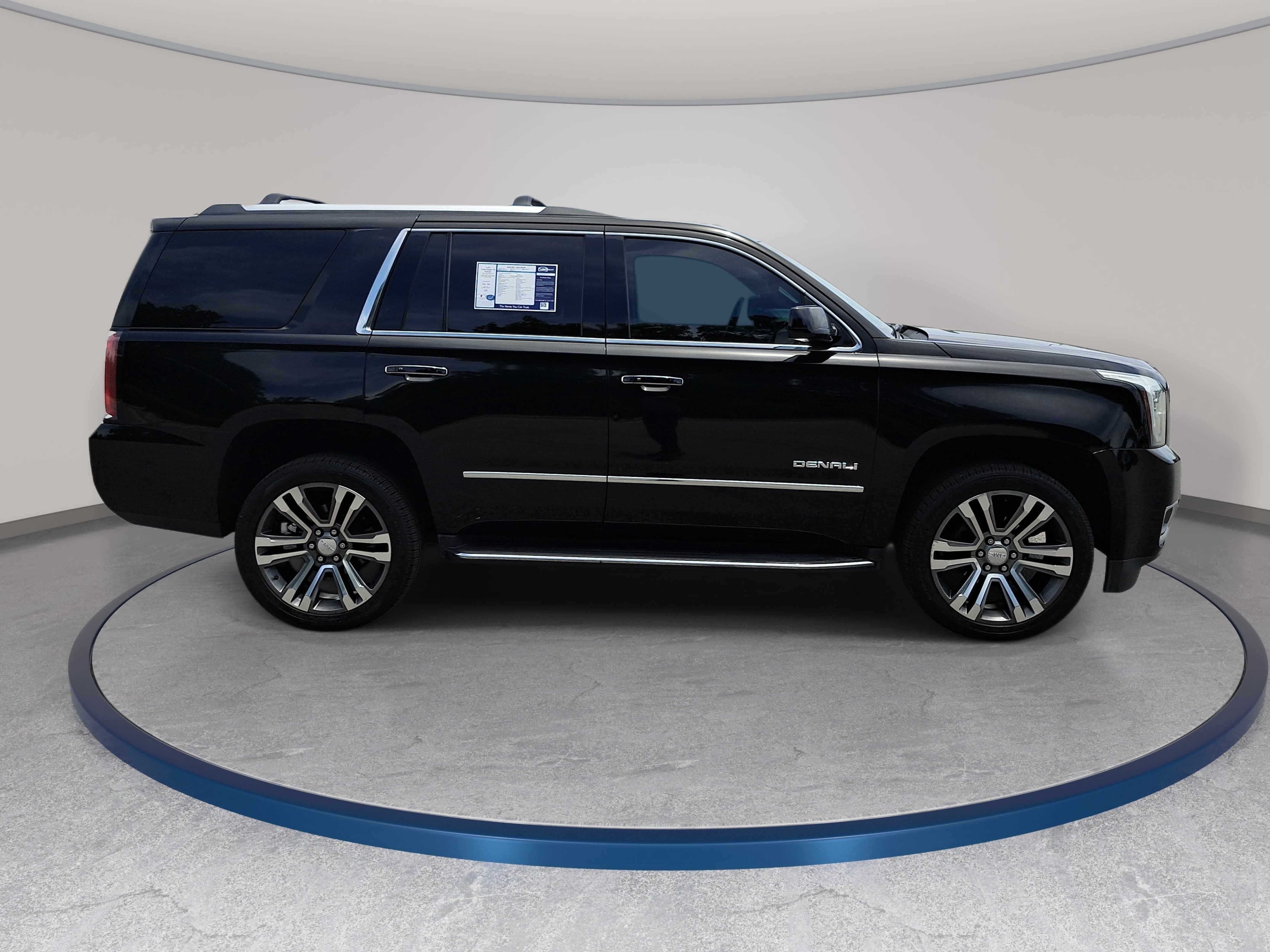 Used 2018 GMC Yukon Denali w/ Open Road Package AWD/4WD image 4