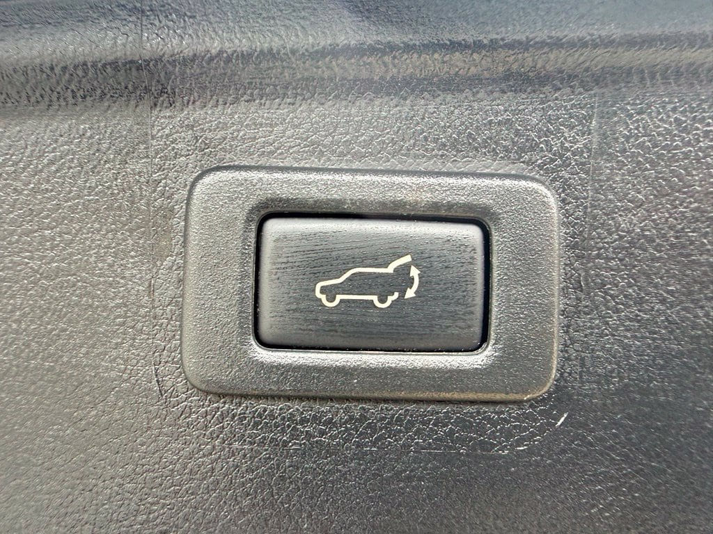 Used 2017 Subaru Outback 2.5i Limited AWD/4WD image 37