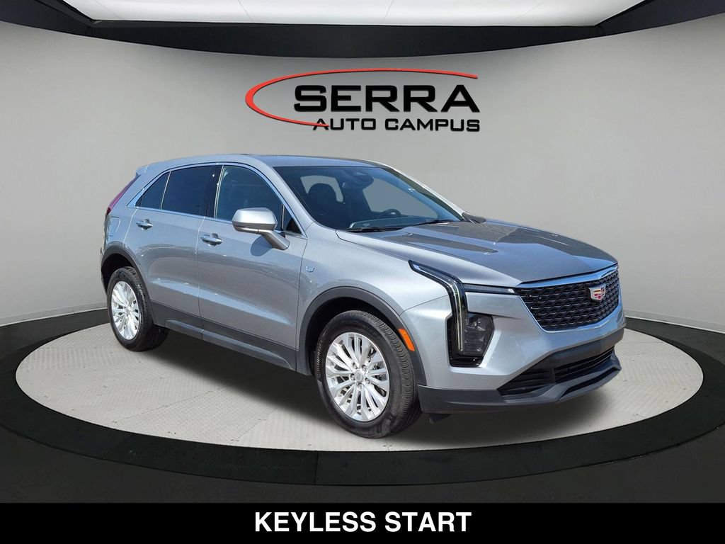 Used 2024 Cadillac XT4 Luxury w/ Cold Weather Package FWD image 15