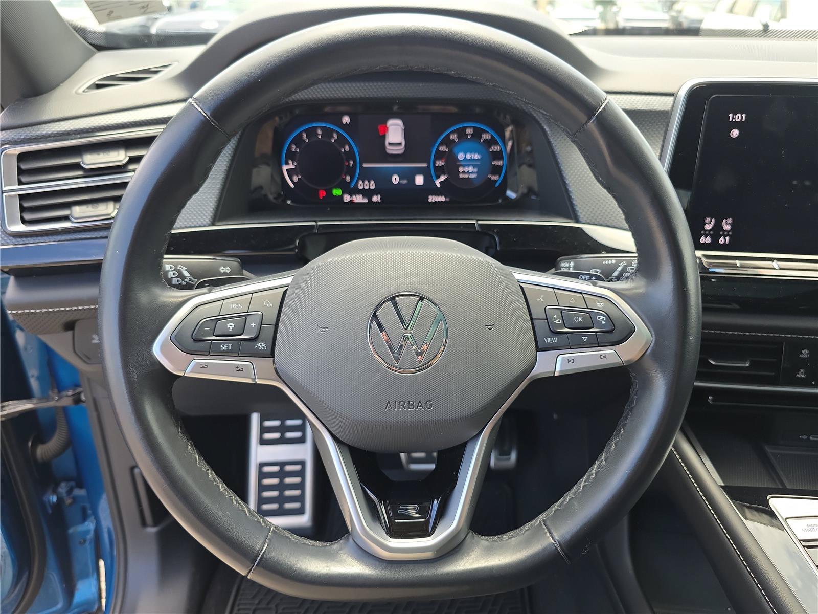 Used 2024 Volkswagen Atlas Cross Sport SEL R-Line AWD/4WD image 16