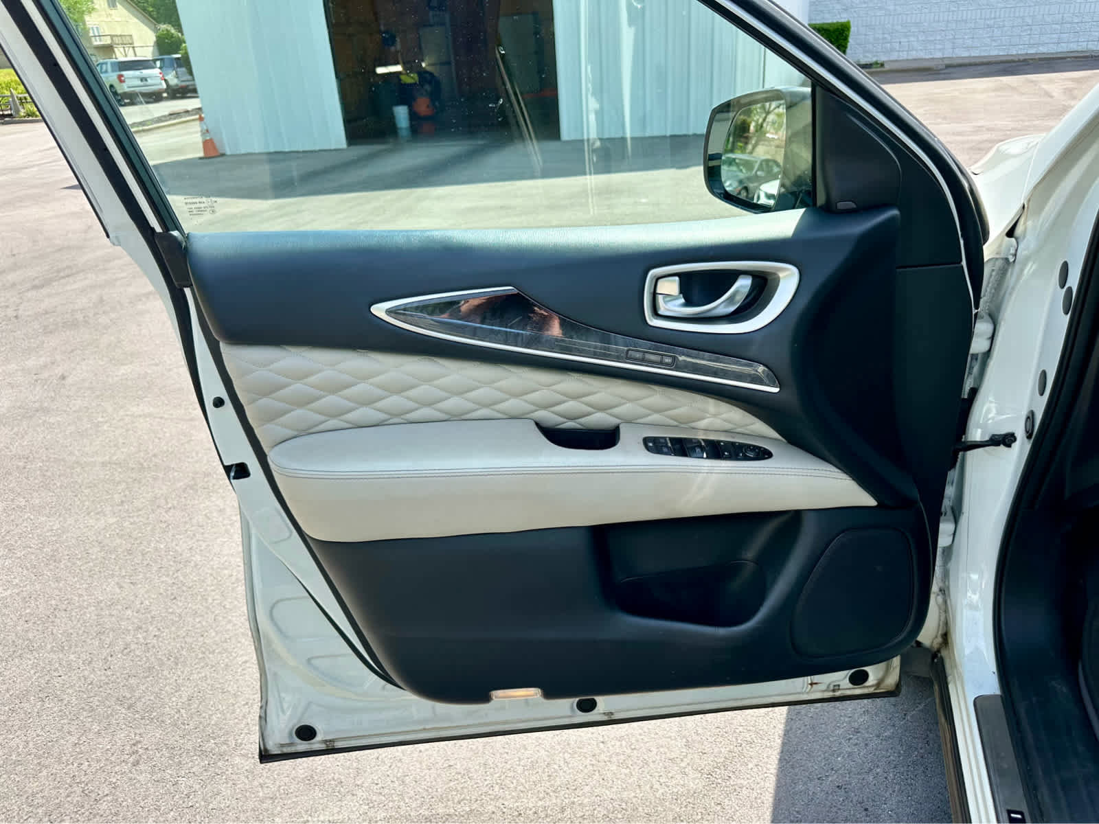 Used 2019 INFINITI QX60 Luxe w/ Limited Package FWD image 9