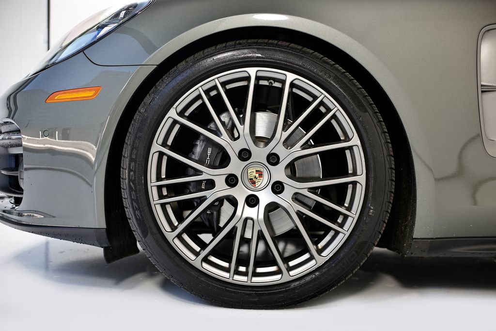 Certified 2023 Porsche Panamera image 13