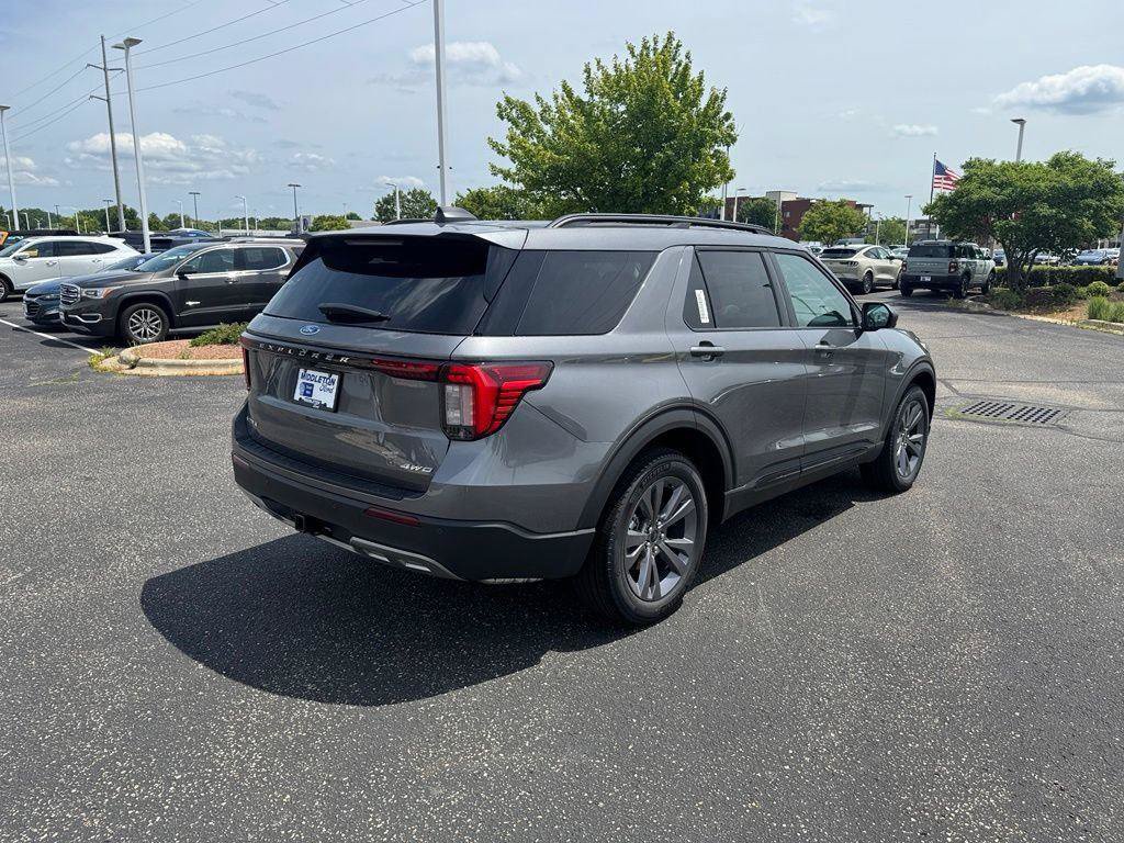 New 2026 Ford Explorer Active w/ Active Comfort Package AWD/4WD image 3