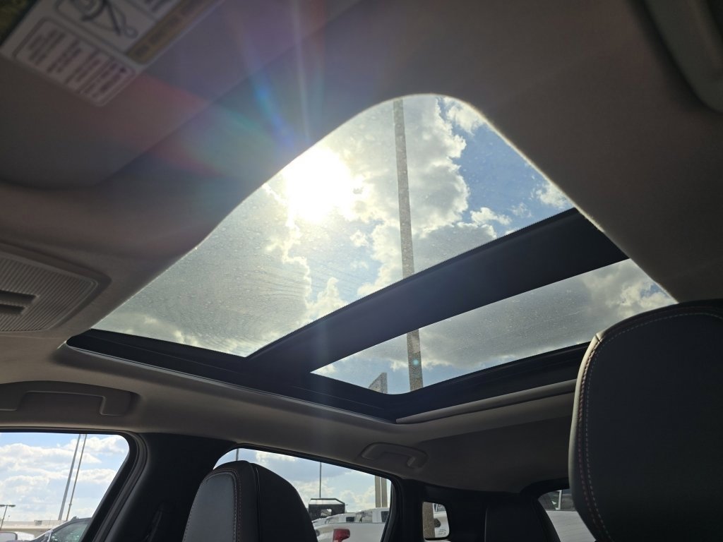 New 2026 Nissan Kicks SR w/ SR Premium Package image 3