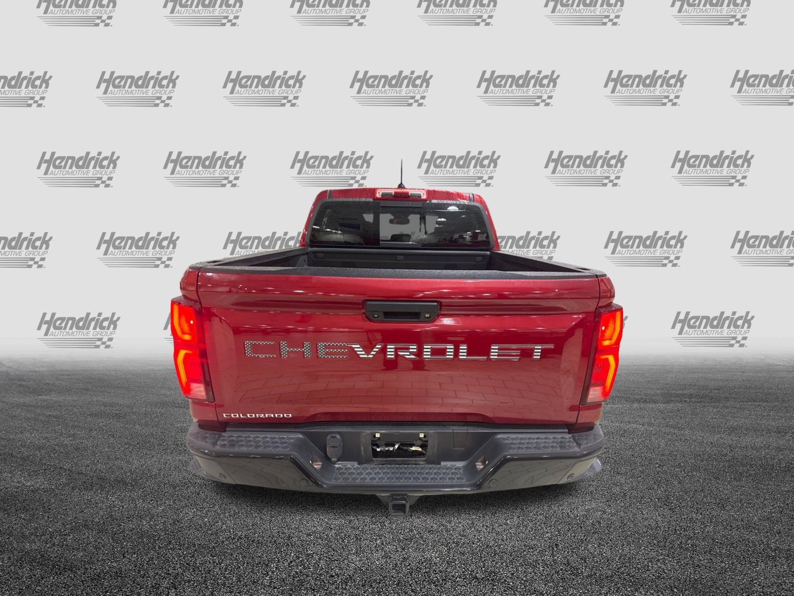Used 2025 Chevrolet Colorado Z71 w/ Technology Package AWD/4WD image 42