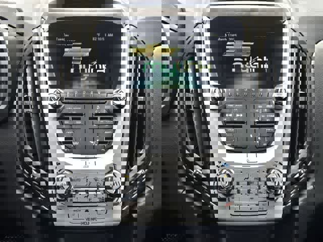 Used 2016 Chevrolet Equinox LTZ w/ Enhanced Convenience Package FWD image 15