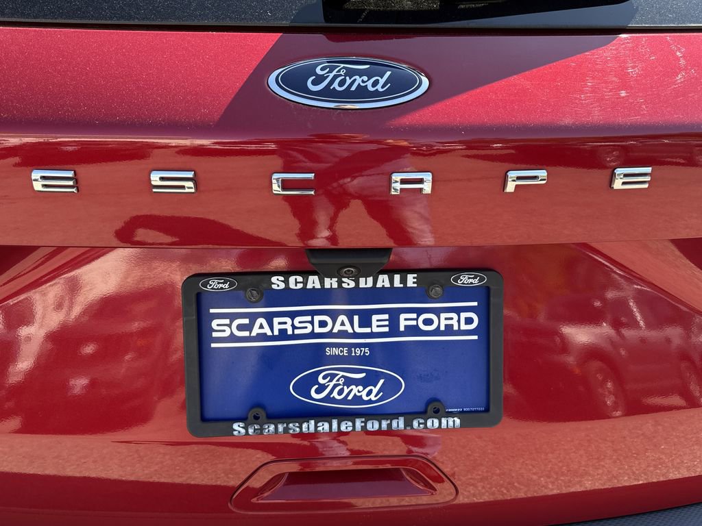 Used 2022 Ford Escape SE w/ SE Sport Appearance Package AWD/4WD image 37