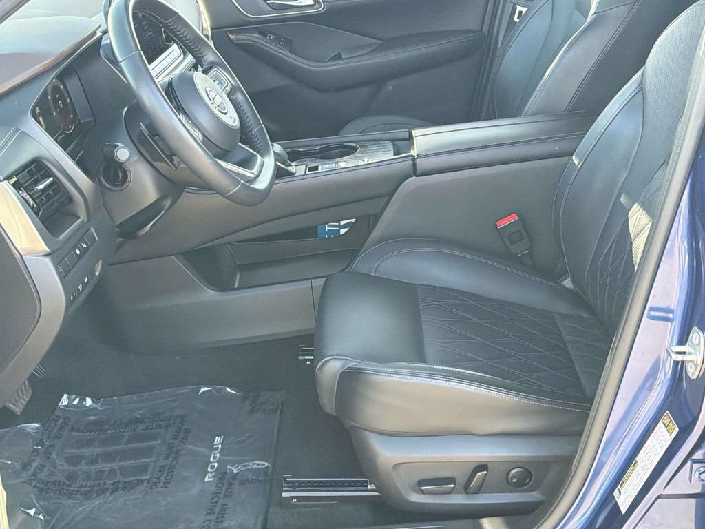 Used 2023 Nissan Rogue Platinum w/ Platinum Premium Package FWD image 27