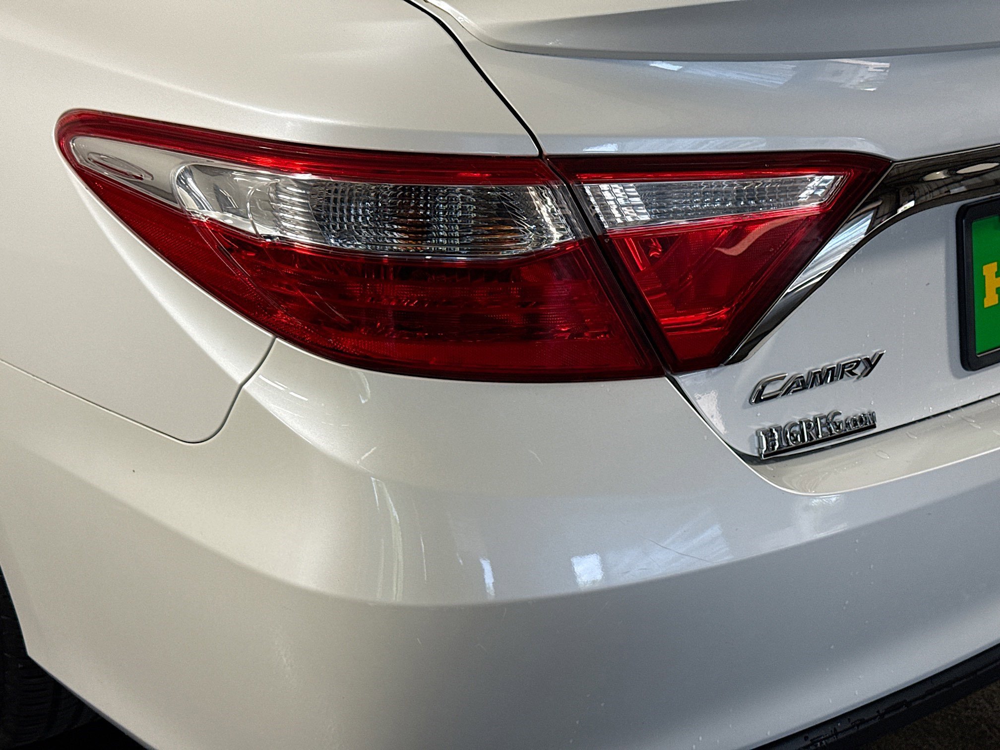 Used 2017 Toyota Camry SE w/ Moonroof Package image 35