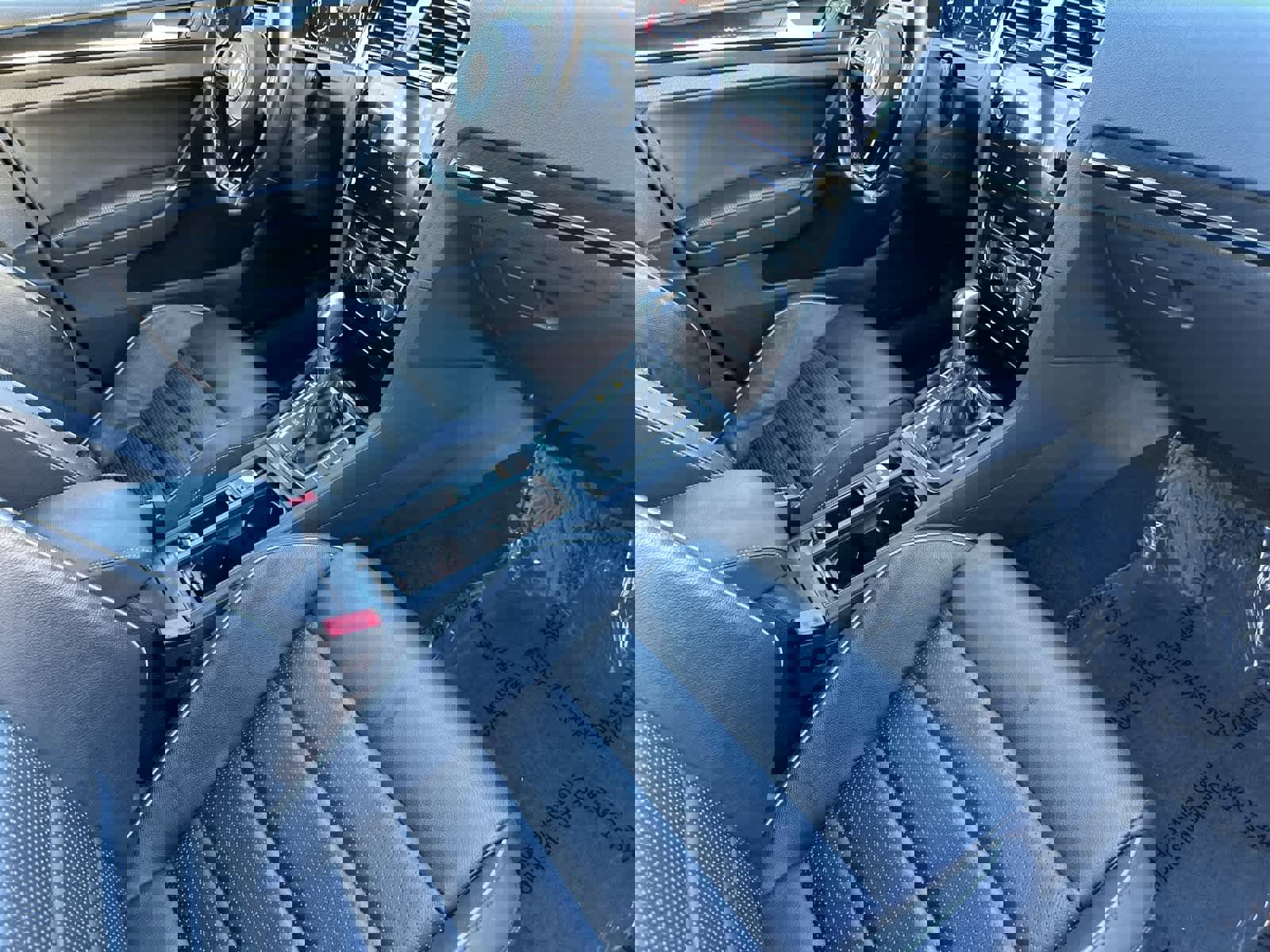 Used 2019 Volkswagen Golf R 4-Door image 17