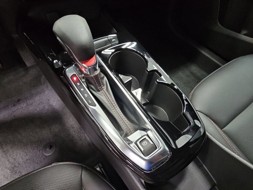 Used 2024 Chevrolet Trax RS FWD image 20