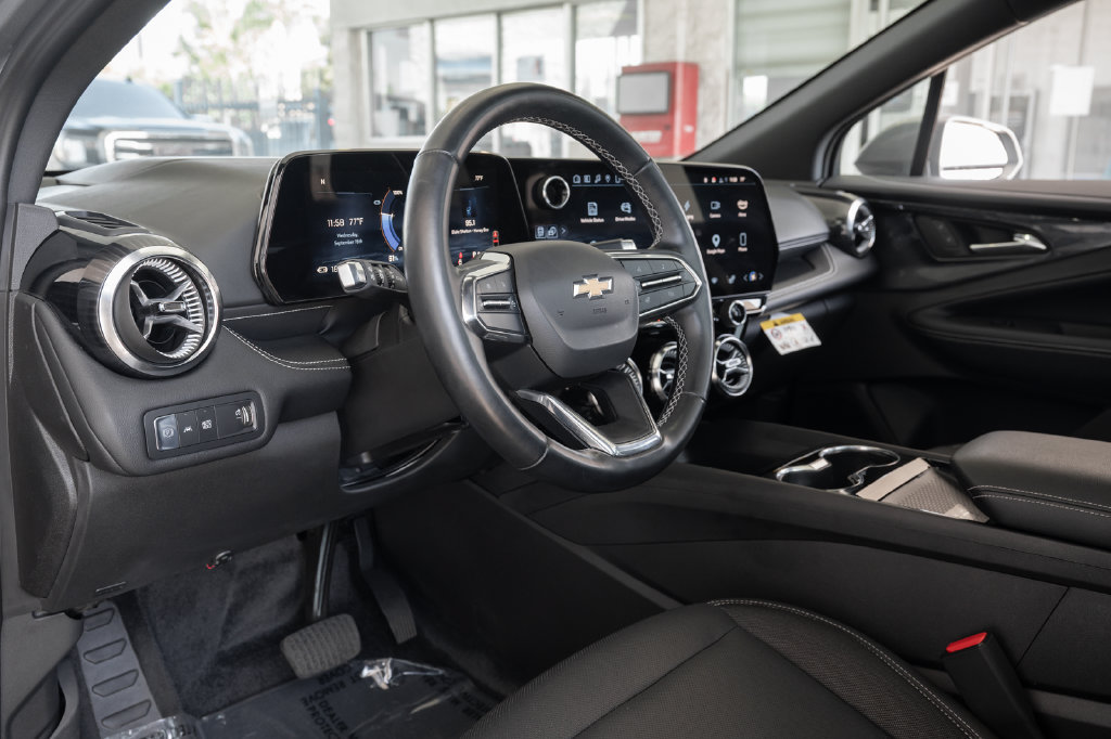 Used 2024 Chevrolet Blazer EV LT AWD/4WD image 15
