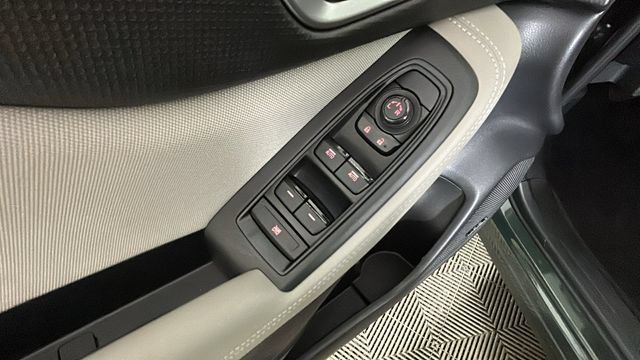 Used 2024 Subaru Forester Premium AWD/4WD image 10