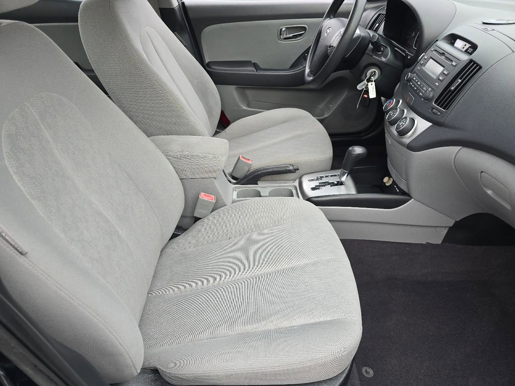 Used 2010 Hyundai Elantra GLS image 20