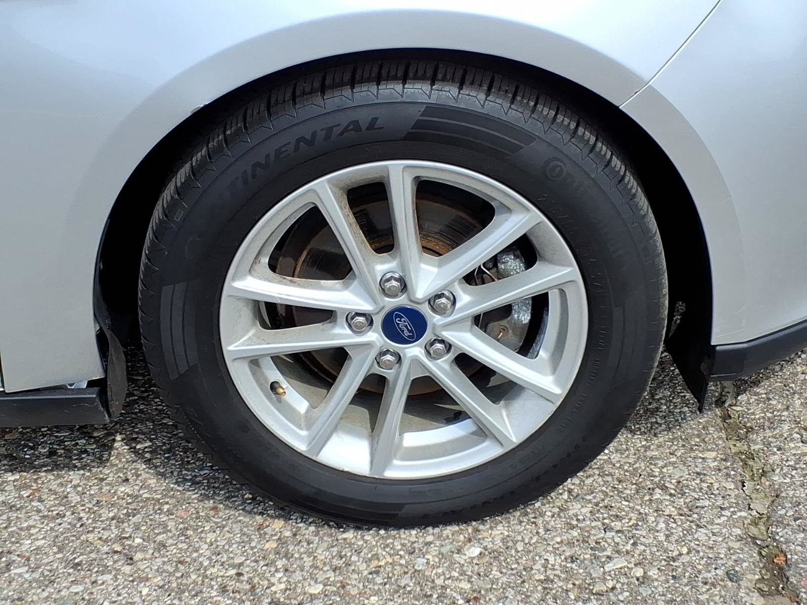 Used 2015 Ford Focus SE w/ Interior Protection Package FWD image 10